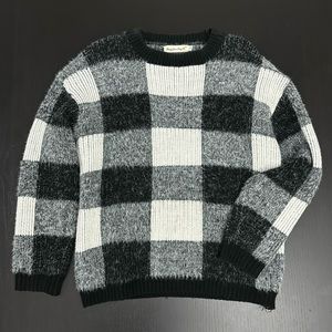 Small/medium checkered fuzzy sweater